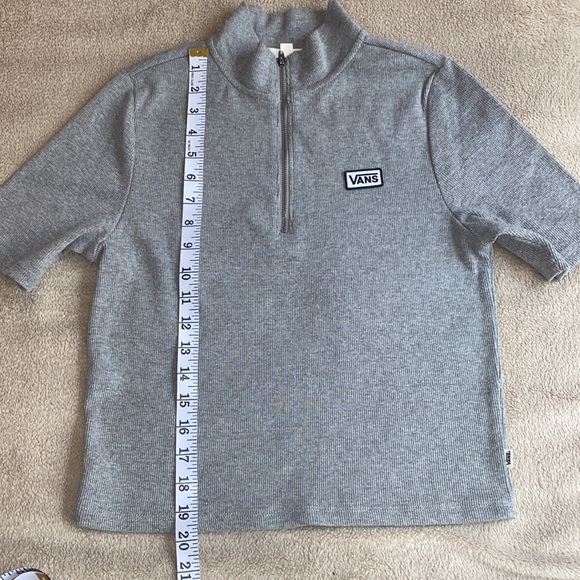 Vans top - Picture 5 of 8